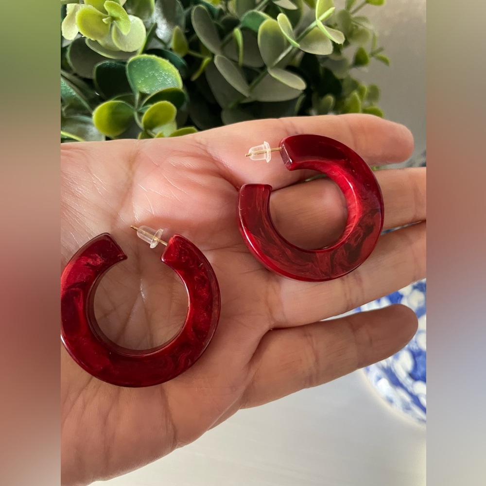 Vintage Chunky Bakelite Marbled Burgundy Red Color Stud Hoop Earrings